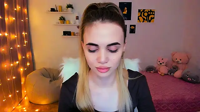 Snapshot of aPieceOfJoy chatting on February 2025 11:11:01 PM aPieceOfJoy online show from February 2025 11:11:01 PM