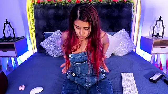 Karlagonzales  online show from February 2025 08:47:02 PM