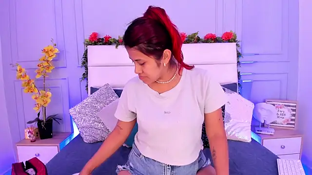 Karlagonzales  online show from March 2025 07:07:02 PM