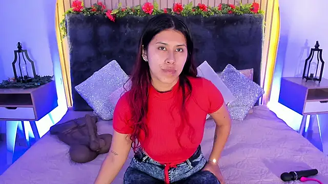 Karlagonzales  online show from October 2025 11:09:02 AM