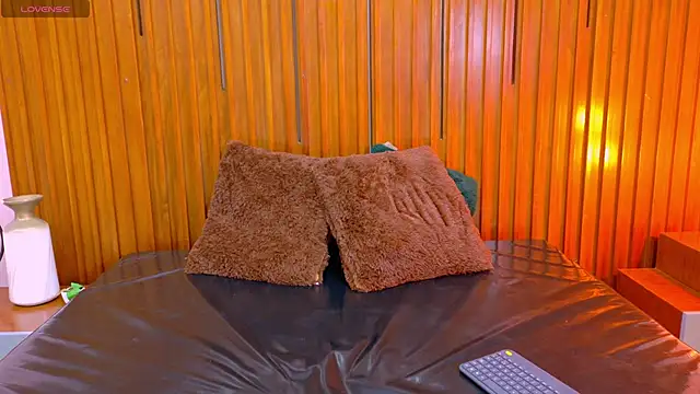 Snapshot of SilvanaCapelli chatting on November 2025 08:30:01 PM SilvanaCapelli online show from November 2025 08:30:01 PM