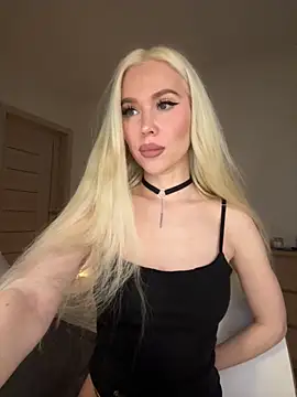 xDinnax online show from November 2025 08:20:02 PM