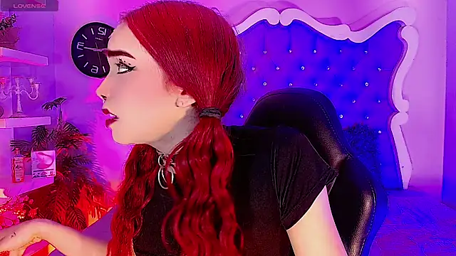 LeyXandrabraz online show from April 2026 07:42:01 PM