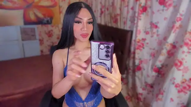 Miss Lara69 online show from December 2025 01:33:02 AM