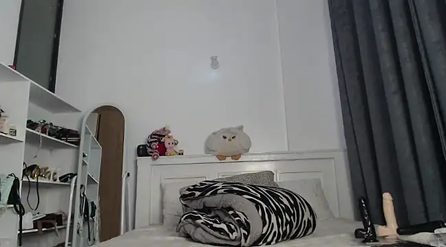 Snapshot of peeky_pinky chatting on February 2025 06:02:02 AM peeky pinky online show from February 2025 06:02:02 AM