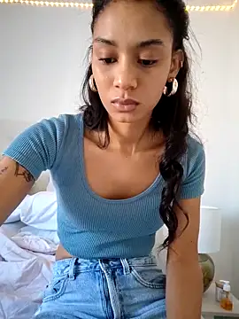 Leaberry online show from September 2025 01:55:01 PM