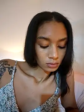 Leaberry online show from November 2025 10:59:02 PM