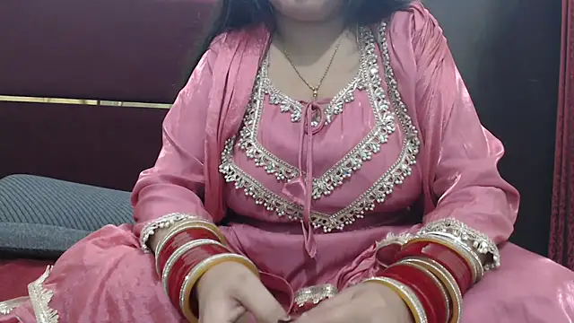 HOT CHILLY online show from April 2026 06:52:01 AM