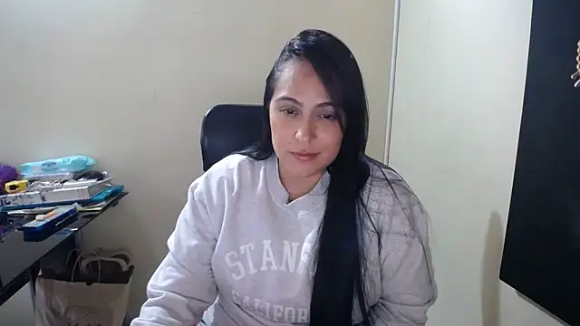 kendall 52 online show from February 2025 01:51:02 PM