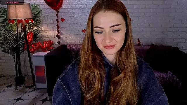 Snapshot of Adelyna_Bird chatting on February 2025 10:43:02 AM Adelyna Bird online show from February 2025 10:43:02 AM