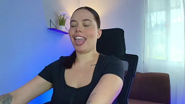 lisbet21x online show from February 2025 07:10:01 PM