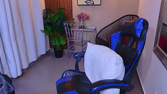 Snapshot of Kenya--Buhle chatting on May 2026 11:08:02 AM Kenya--Buhle online show from May 2026 11:08:02 AM