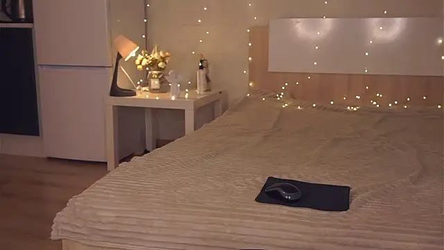 Snapshot of missbeatriss chatting on December 2024 04:09:01 PM missbeatriss online show from December 2024 04:09:01 PM