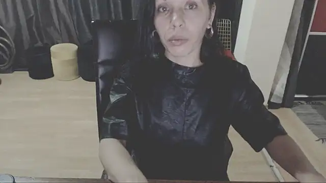 GoldenSasha online show from November 2025 01:49:02 AM