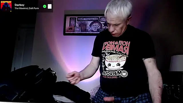 Snarfle82 online show from November 2025 05:36:02 PM