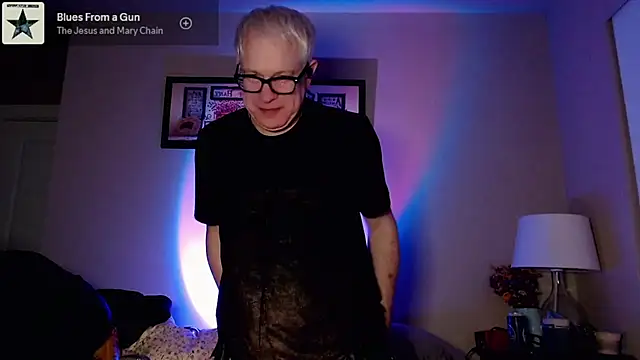 Snarfle82 online show from December 2025 12:43:02 PM