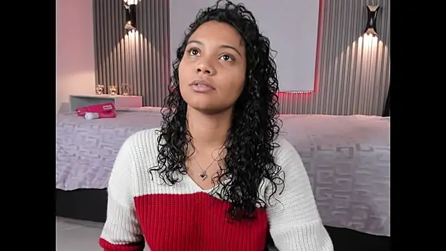 Snapshot of Zafiiraa chatting on June 2026 05:58:01 AM Zafiiraa online show from June 2026 05:58:01 AM