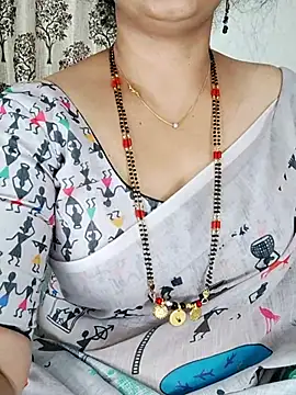 Snapshot of Indian_desi_wife chatting on June 2026 02:22:01 AM Indian desi wife online show from June 2026 02:22:01 AM