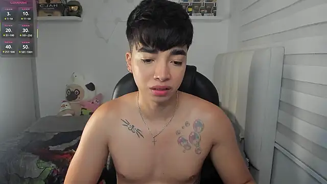 santy7v7 online show from February 2026 01:45:02 PM