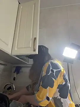 DienkaGreen online show from June 2026 01:15:01 PM