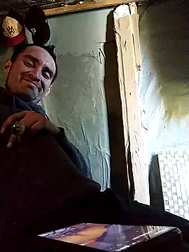 Wero4200 online show from December 2025 07:19:02 PM