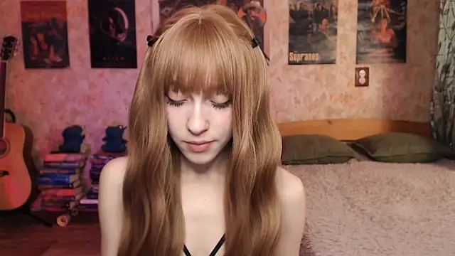 Friendly Ellie online show from November 2025 11:15:01 PM