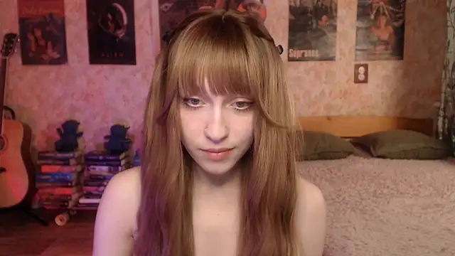 Friendly Ellie online show from April 2026 12:22:01 AM