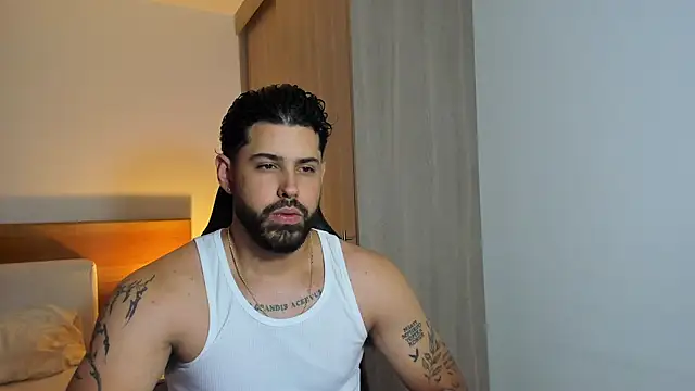 Justyn Torres online show from February 2025 01:09:02 AM