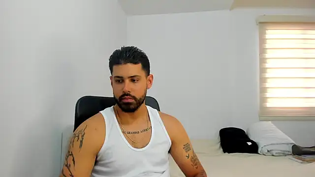 Justyn Torres online show from September 2025 10:21:02 PM