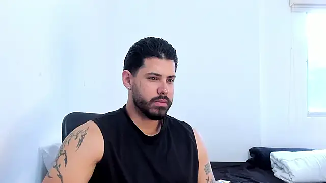 Justyn Torres online show from November 2025 11:54:02 AM