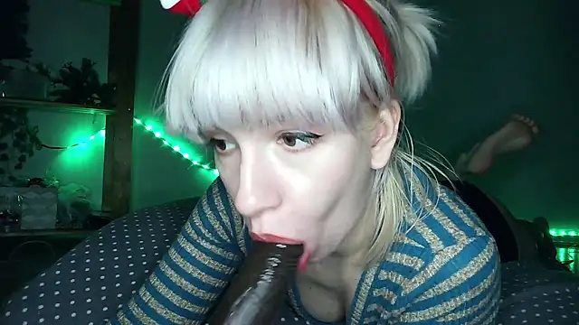 Snapshot of cruellagoth666 chatting on December 2024 04:27:02 PM cruellagoth666 online show from December 2024 04:27:02 PM