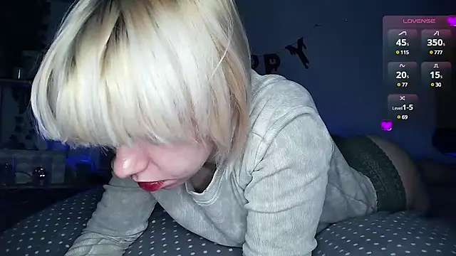 Snapshot of cruellagoth666 chatting on February 2025 06:33:01 PM cruellagoth666 online show from February 2025 06:33:01 PM