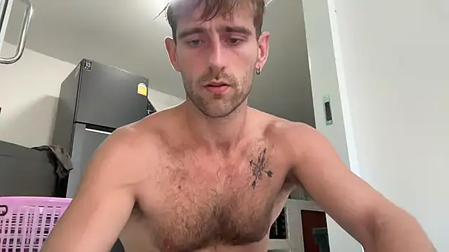 Snapshot of lukegunn chatting on January 2025 12:09:01 AM lukegunn online show from January 2025 12:09:01 AM