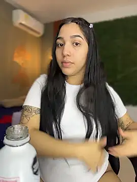 Snapshot of Amandanauty chatting on January 2026 05:10:02 AM Amandanauty online show from January 2026 05:10:02 AM