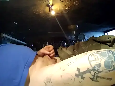 Snapshot of Kevinmc1d chatting on October 2025 12:38:01 PM Kevinmc1d online show from October 2025 12:38:01 PM