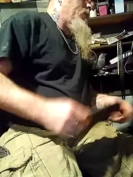 Snapshot of Kevinmc1d chatting on November 2025 06:23:01 AM Kevinmc1d online show from November 2025 06:23:01 AM