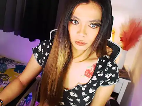 Snapshot of MajesticKitana chatting on June 2026 05:24:01 AM MajesticKitana online show from June 2026 05:24:01 AM