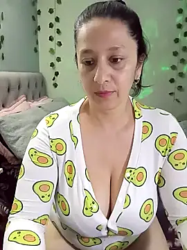 camilalatti online show from February 2025 10:17:02 PM