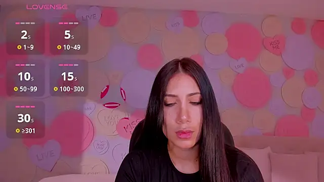 Snapshot of MarieJaneX chatting on December 2024 12:33:01 PM MarieJaneX online show from December 2024 12:33:01 PM