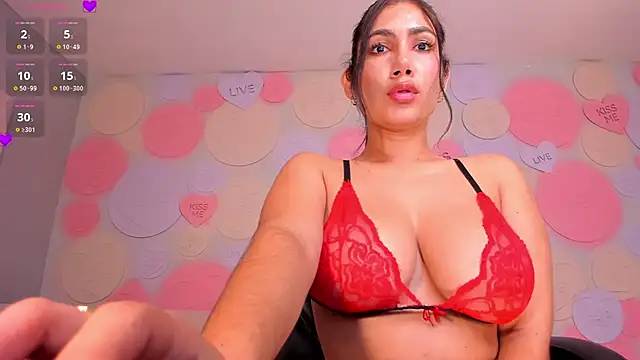 Snapshot of MarieJaneX chatting on January 2025 04:54:02 PM MarieJaneX online show from January 2025 04:54:02 PM