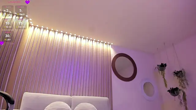 Snapshot of MarieJaneX chatting on January 2025 01:38:02 PM MarieJaneX online show from January 2025 01:38:02 PM