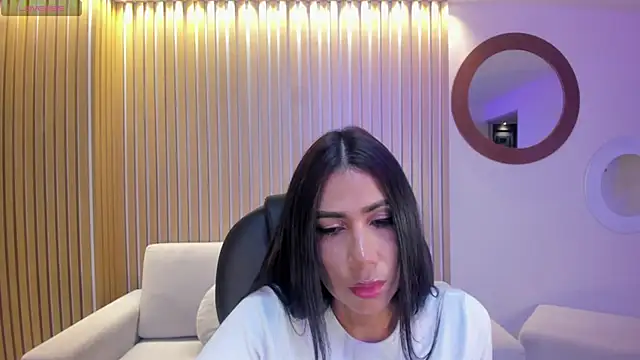 Snapshot of MarieJaneX chatting on January 2025 10:49:01 AM MarieJaneX online show from January 2025 10:49:01 AM