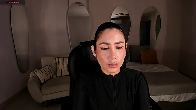 Snapshot of MarieJaneX chatting on February 2025 10:58:02 AM MarieJaneX online show from February 2025 10:58:02 AM