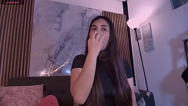 Snapshot of MarieJaneX chatting on October 2025 08:20:01 PM MarieJaneX online show from October 2025 08:20:01 PM