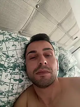 Snapshot of Emre-34 chatting on November 2025 07:09:02 AM Emre-34 online show from November 2025 07:09:02 AM