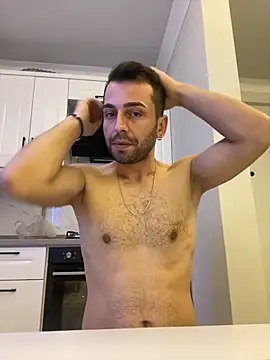 Snapshot of Emre-34 chatting on November 2025 03:54:01 PM Emre-34 online show from November 2025 03:54:01 PM