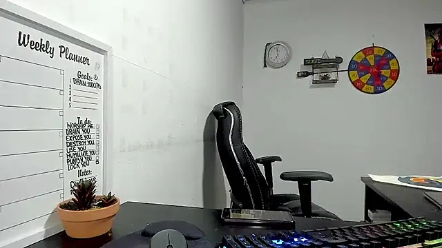 Snapshot of Scarlett_Sen chatting on December 2024 02:55:01 PM Scarlett Sen online show from December 2024 02:55:01 PM