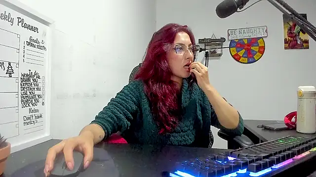 Snapshot of Scarlett_Sen chatting on December 2024 04:13:02 PM Scarlett Sen online show from December 2024 04:13:02 PM