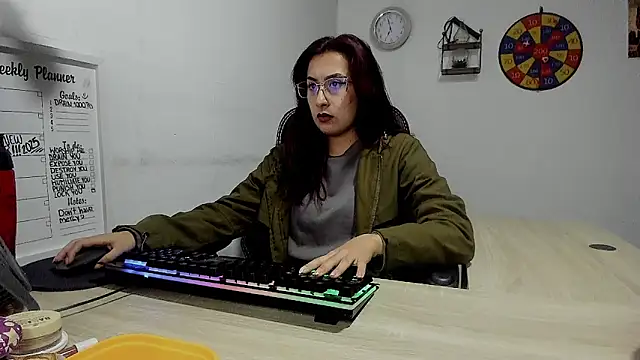 Snapshot of Scarlett_Sen chatting on January 2025 02:22:01 PM Scarlett Sen online show from January 2025 02:22:01 PM