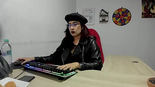 Snapshot of Scarlett_Sen chatting on January 2025 02:02:01 PM Scarlett Sen online show from January 2025 02:02:01 PM